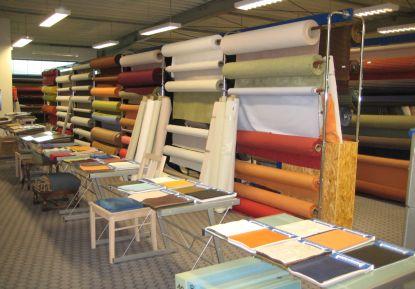 Im Shop finden Sie eine große Auswahl an Möbelstoffen und Farben